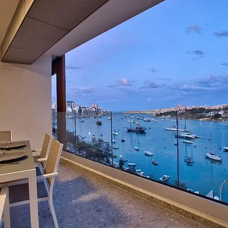Location Is Very Quiet But Very Close To Restaurants ! Gasthuis Gzira