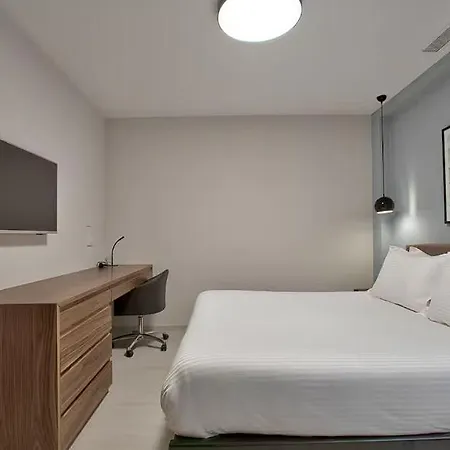 Location Is Very Quiet But Very Close To Restaurants ! Gasthuis Gzira